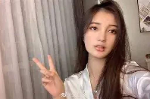 割韭菜、造富婆人设、骗钱2025年明星直播“乱象多”！